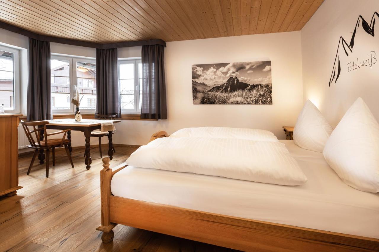 Landgasthof Augustiner Oberstdorf Bagian luar foto